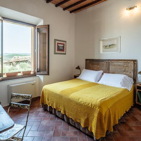 Rooms And Wine Al Castello Monteriggioni Exterior photo