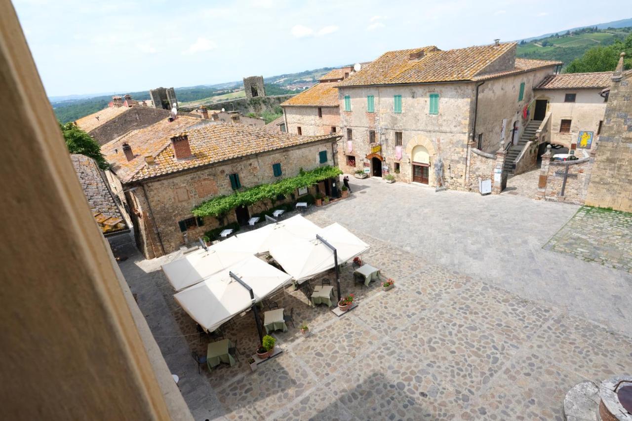Rooms And Wine Al Castello Monteriggioni Exterior photo