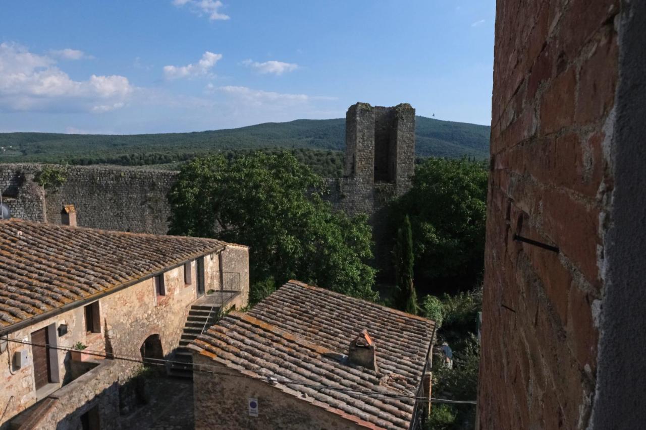 Rooms And Wine Al Castello Monteriggioni Exterior photo