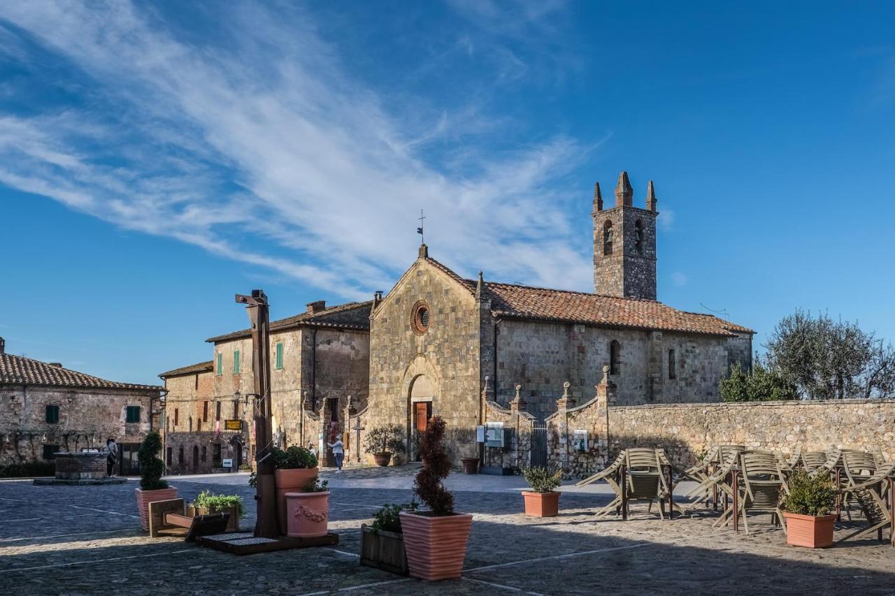 Rooms And Wine Al Castello Monteriggioni Exterior photo