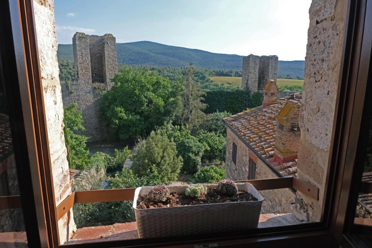 Rooms And Wine Al Castello Monteriggioni Exterior photo
