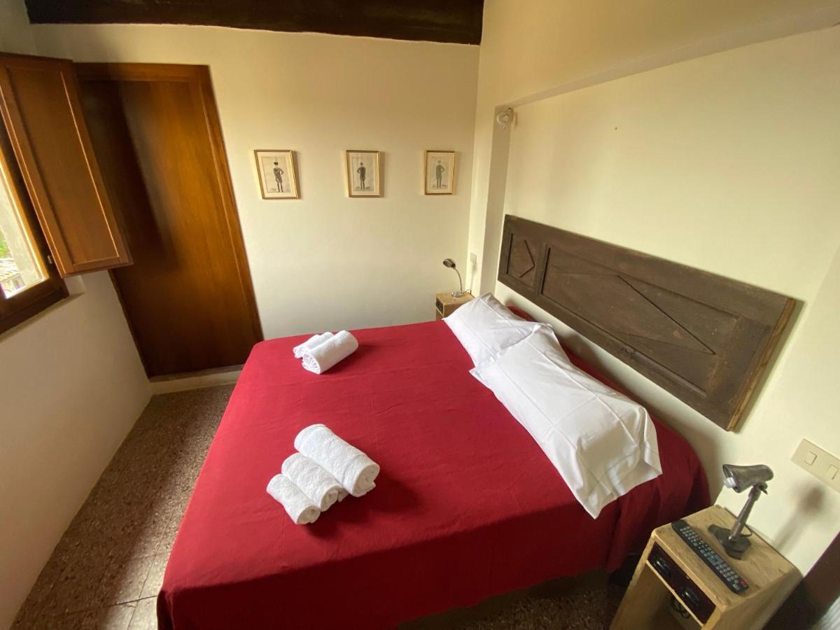 Rooms And Wine Al Castello Monteriggioni Exterior photo