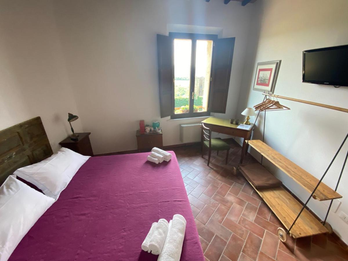 Rooms And Wine Al Castello Monteriggioni Exterior photo